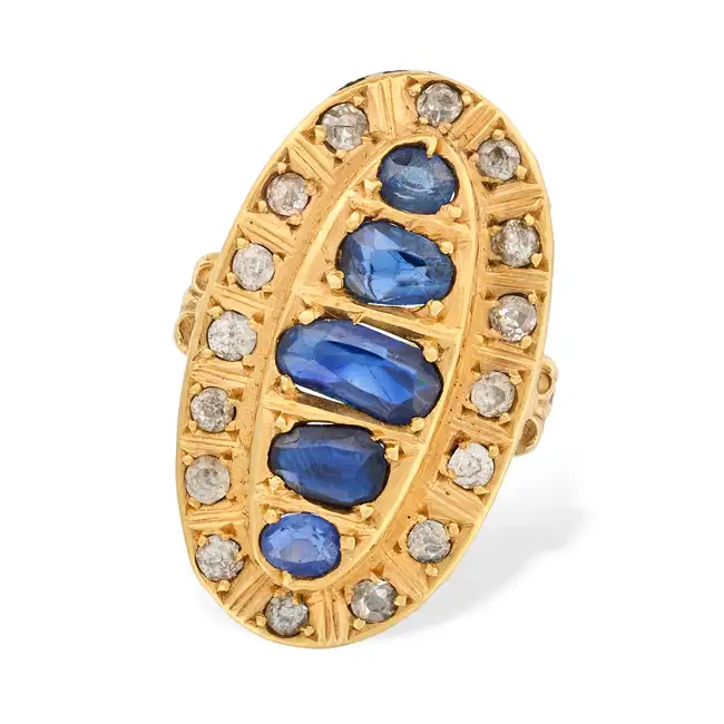 NO RESERVE - AN ANTIQUE SAPPHIRE AND DIAMOND RING, 19TH CENTURY AND LATER in high carat yellow gold,