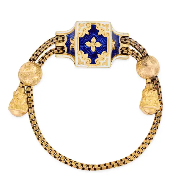 AN ANTIQUE ENAMEL BRACELET, 19TH CENTURY in yellow gold, comprising rows of fancy links, with a