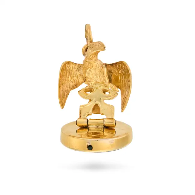AN ANTIQUE VICTORIAN BLOODSTONE EAGLE SEAL PENDANT in yellow gold, designed as an eagle grasping a