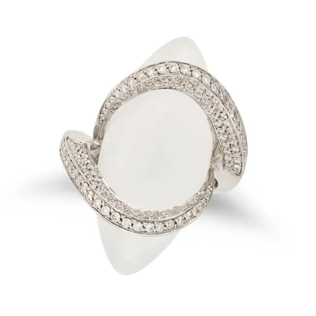 GIOVANNI FERRARIS, A CHALCEDONY AND DIAMOND DRESS RING in 18ct white gold, set with a large marquise