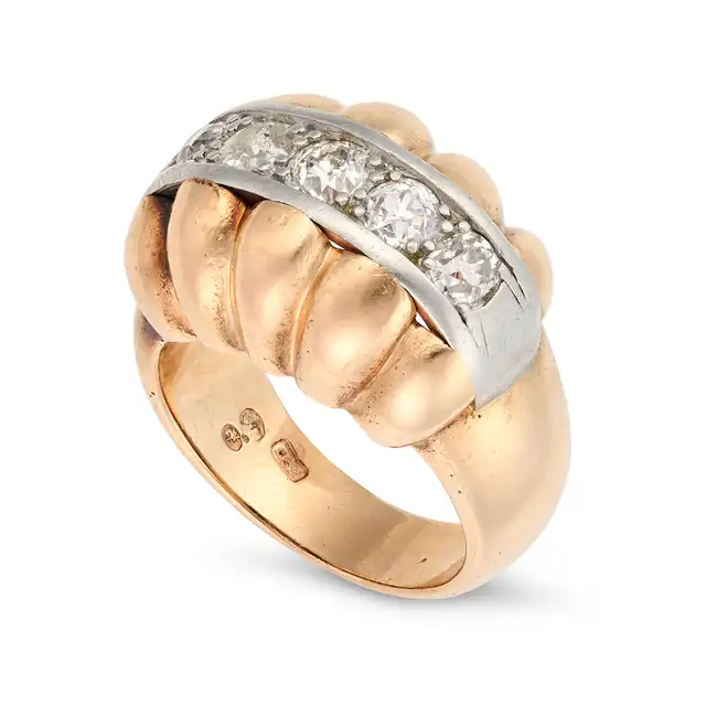 NO RESERVE - A RETRO DIAMOND DRESS RING in 14ct yellow gold and white gold, the band set with a