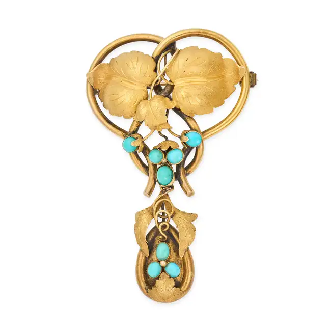 NO RESERVE - AN ANTIQUE VICTORIAN TURQUOISE GRAPE BROOCH, CIRCA 1870 in yellow gold, designed as a
