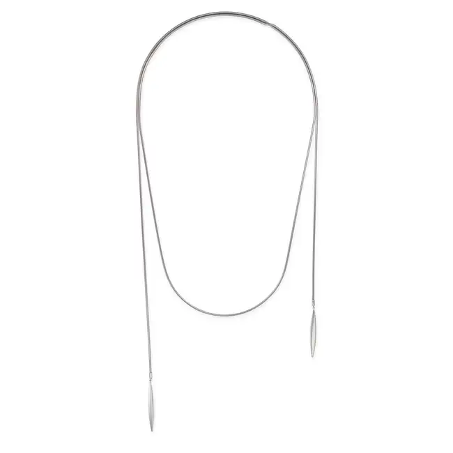 TIFFANY & CO., A GOLD FEATHER LARIAT NECKLACE comprising a snake link chain, terminating at each end