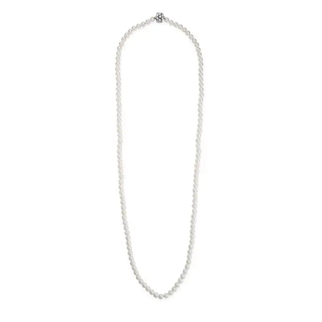 MIKIMOTO, AN AKOYA PEARL AND DIAMOND NECKLACE comprising a single row of pearls, the clasp set