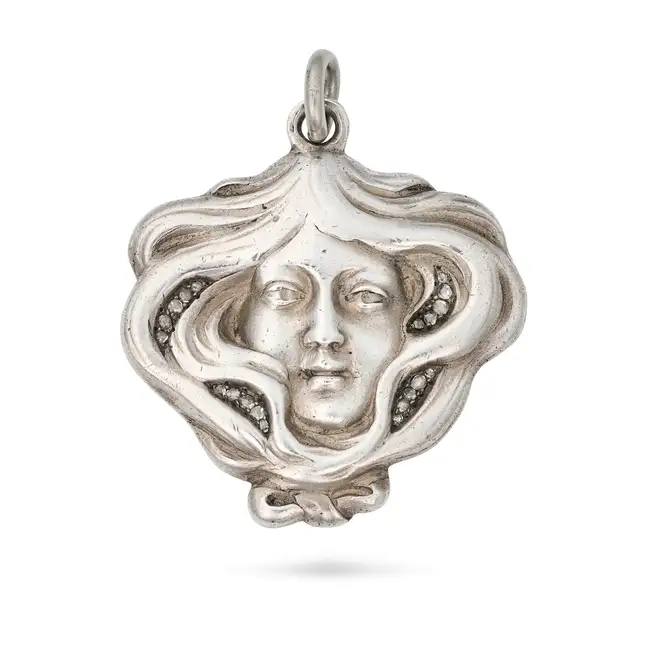 FABERGE, AN ANTIQUE ART NOUVEAU IMPERIAL RUSSIAN DIAMOND PENDANT, 1899-1908 in silver, designed as