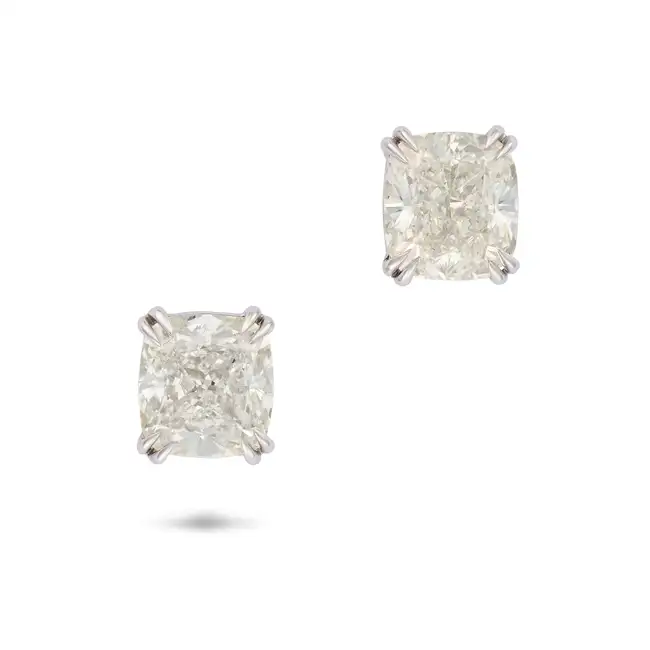 NO RESERVE - A FINE PAIR OF 3.64 CARAT DIAMOND STUD EARRINGS in 18ct white gold, each set with a