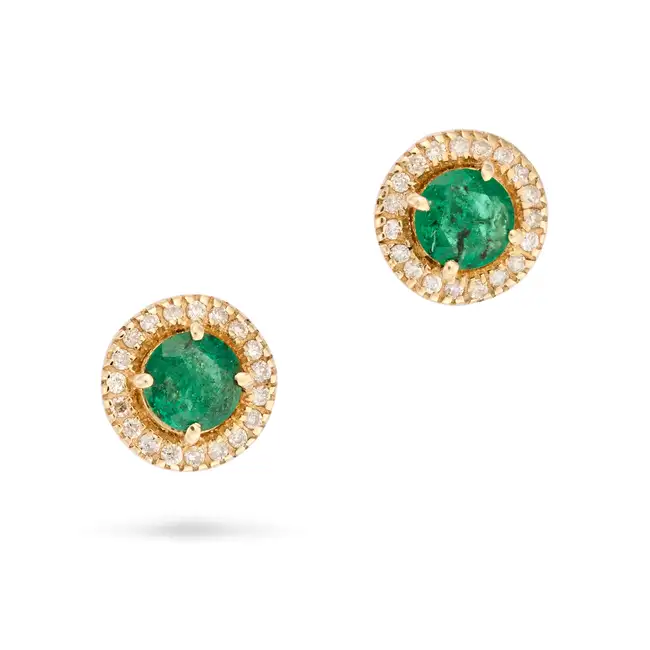NO RESERVE - A PAIR OF EMERALD AND DIAMOND STUD EARRINGS in 14ct yellow gold, each set with a