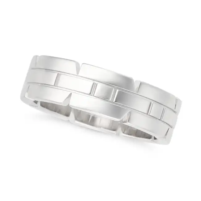 CARTIER, A MAILLON PANTHERE RING in 18ct white gold, the band ring comprising maillon panthere