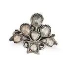 AN ANTIQUE GEORGIAN DIAMOND GIARDINETTO RING in yellow gold and silver, designed as a plant pot