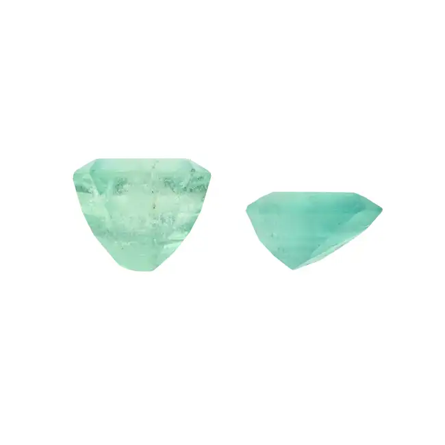 Two rectangular-shape emeralds, 4.15ct