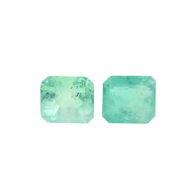Two rectangular-shape emeralds, 4.15ct