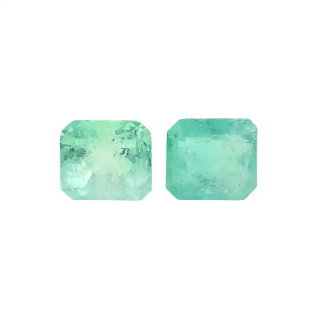 Two rectangular-shape emeralds, 4.15ct