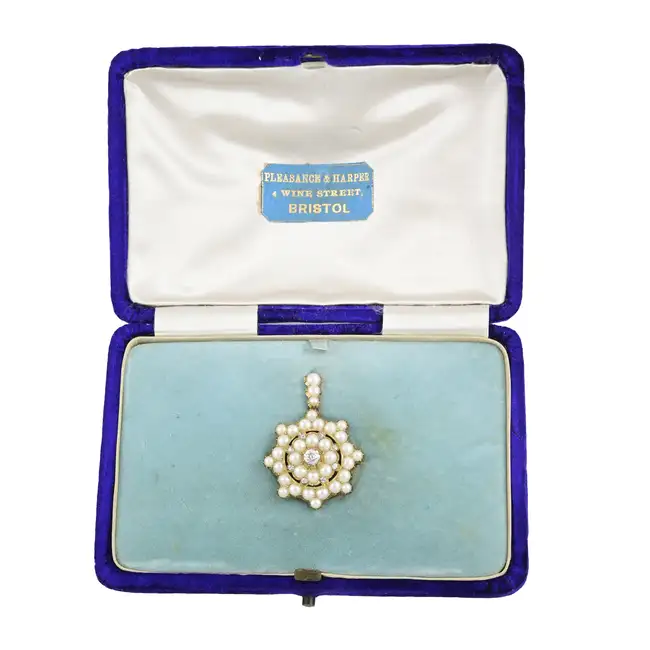 Victorian gold diamond and split pearl pendant