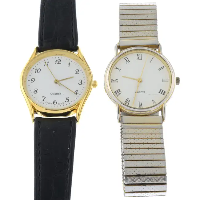 Bag of watches. Approximately 200.