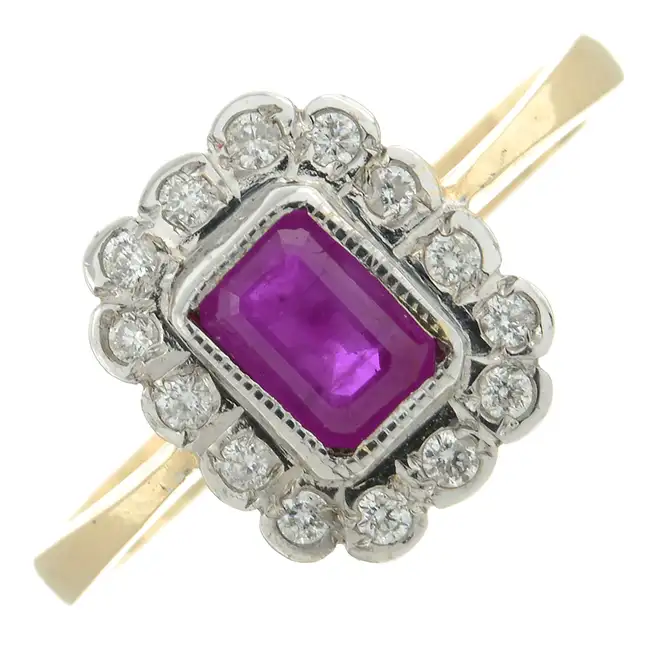 9ct gold ruby & diamond cluster ring