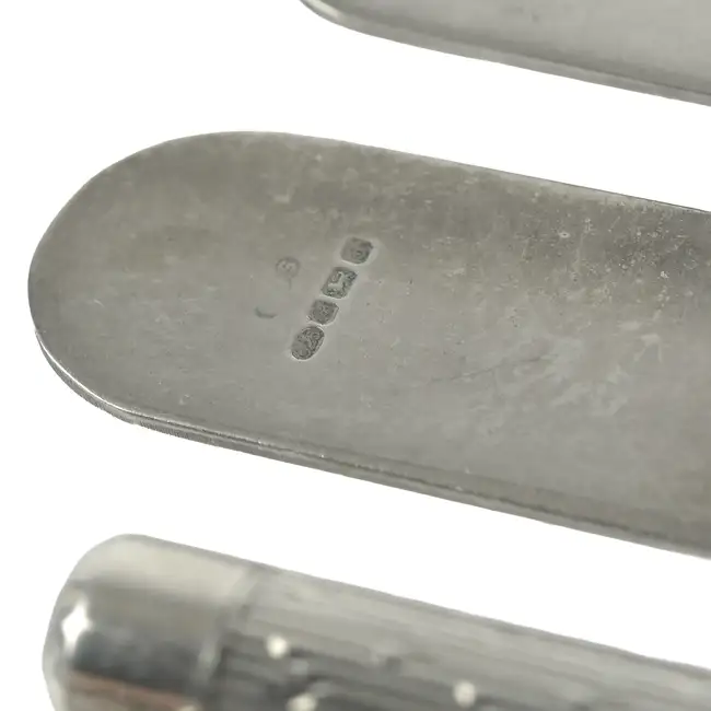 Assorted silver & metal novelties