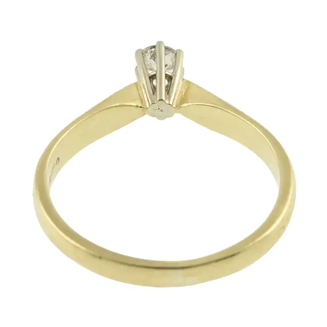 18ct gold diamond single-stone ring