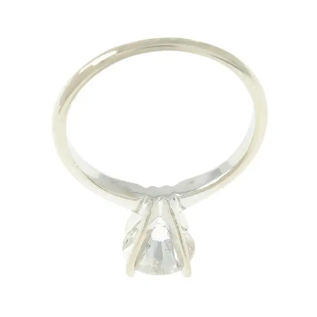 Diamond single-stone ring
