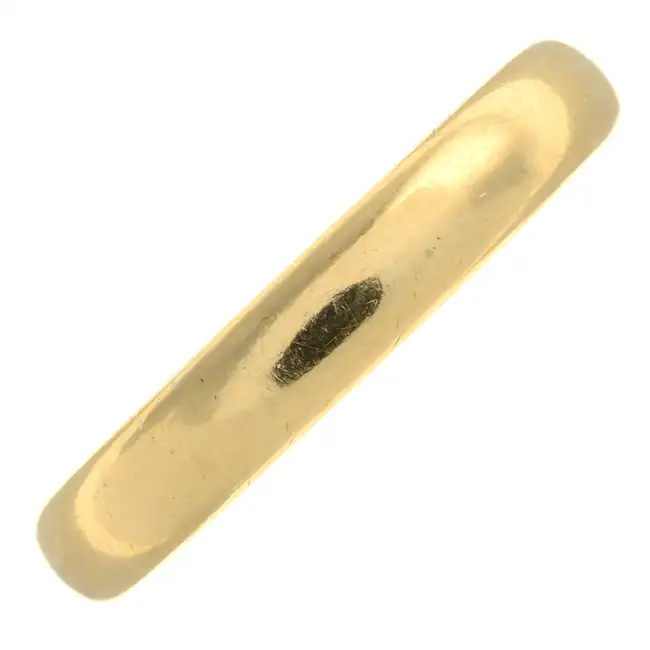 (77998) Mid 20th 18ct gold band ring