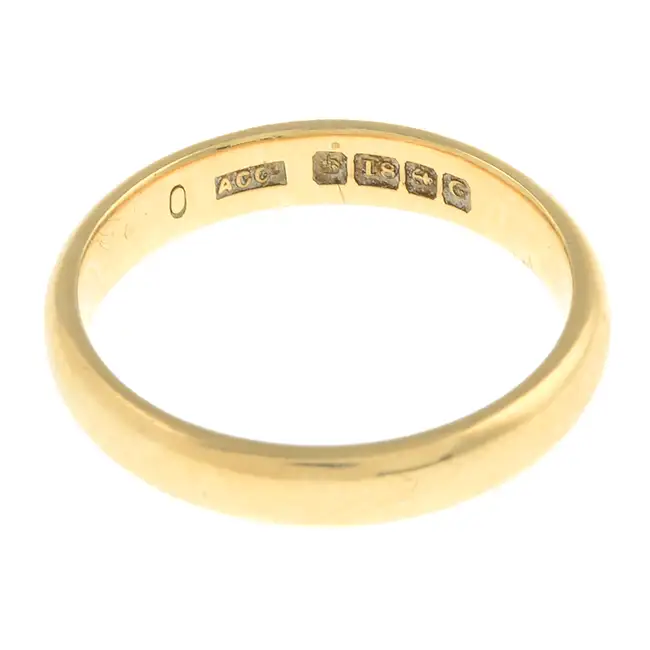 (77998) Mid 20th 18ct gold band ring