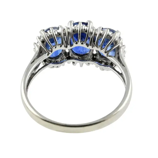 9ct gold kyanite & diamond cluster ring