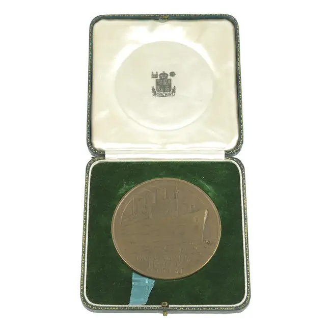 RMS Queen Mary maiden voyage 1936, bronze medal