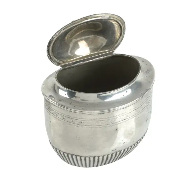 Victorian silver tea caddy 
