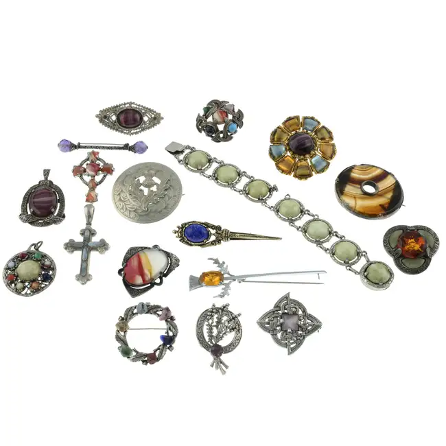 Selection of 20th c. gem jewellery