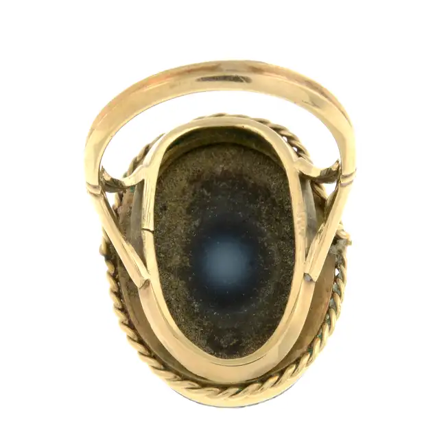 Onyx cameo ring