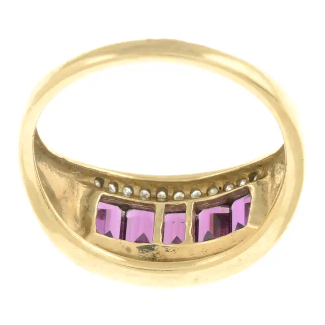 9ct gold garnet & diamond dress ring
