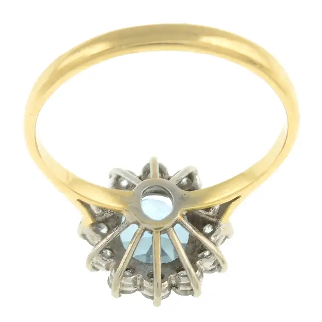 18ct gold aquamarine & diamond ring
