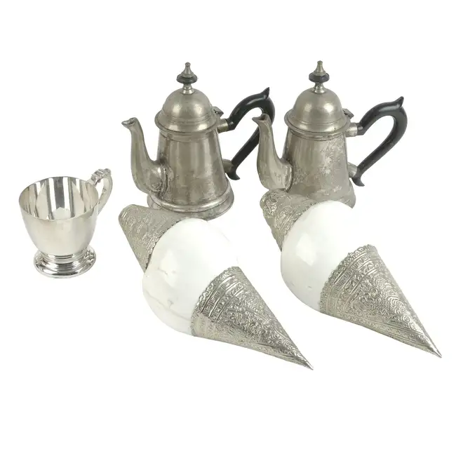 Selection of silver plated items & ornaments
