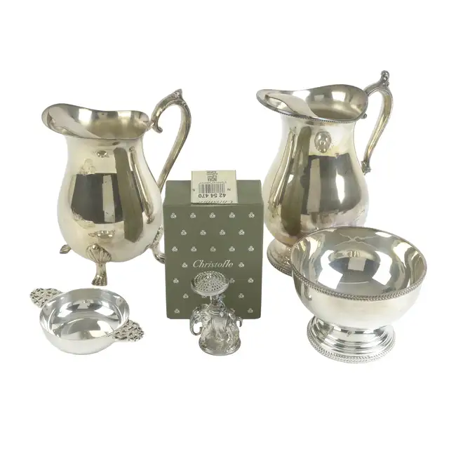 Selection of silver plated items & ornaments