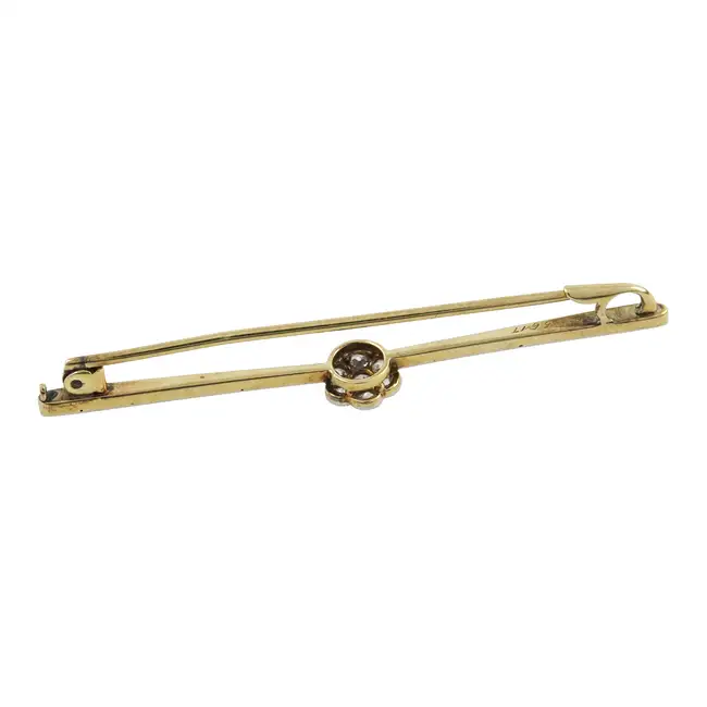 Early 20th diamond floral cluster bar brooch