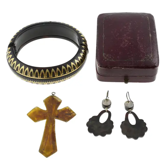 Late 19th c. horn & tortoiseshell pique jewellery