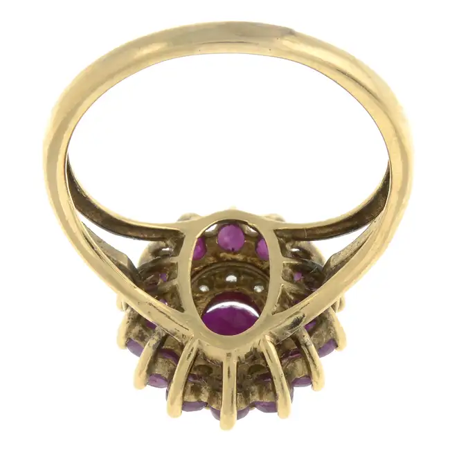 9ct gold ruby & diamond cluster ring