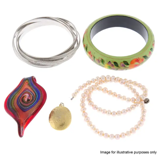 Assorted costume and fashion jewellery, many AF