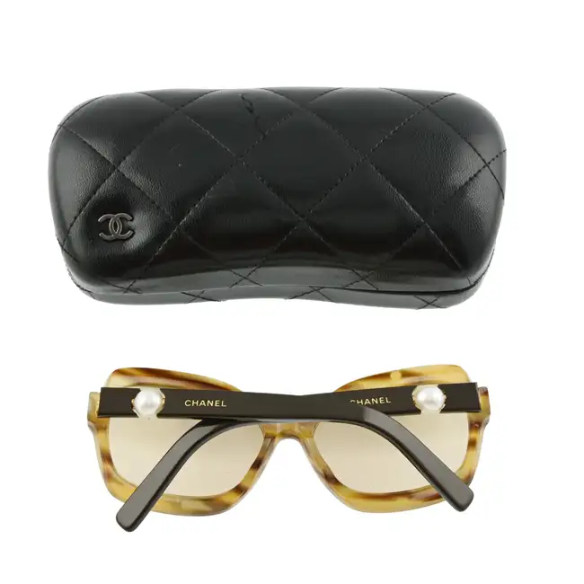 Chanel - sunglasses