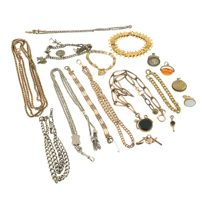 Selection of jewellery