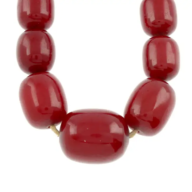 Graduate Bakelite bead single-strand necklace