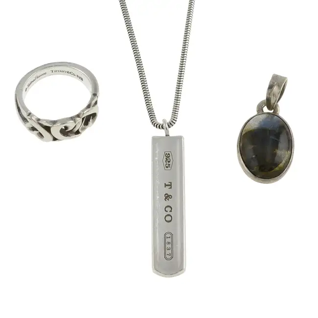 Two items of jewellery by Tiffany & Co.