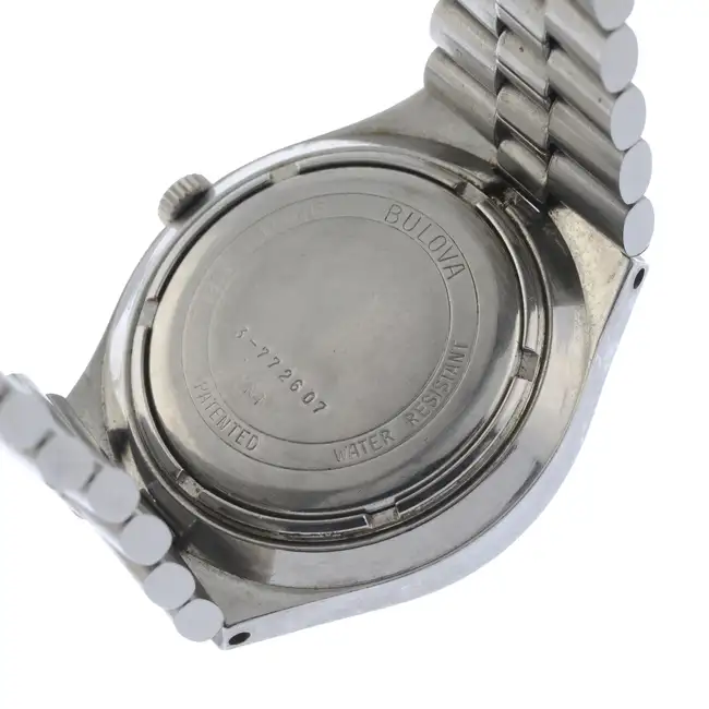 Bulova - Accuquartz