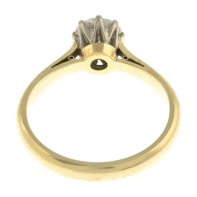 Diamond single-stone ring