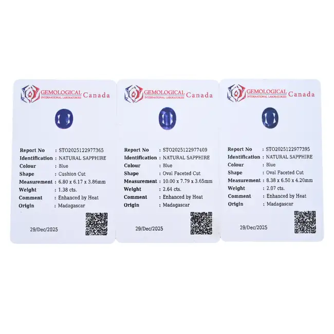 Three oval-shape sapphires, 6.09ct