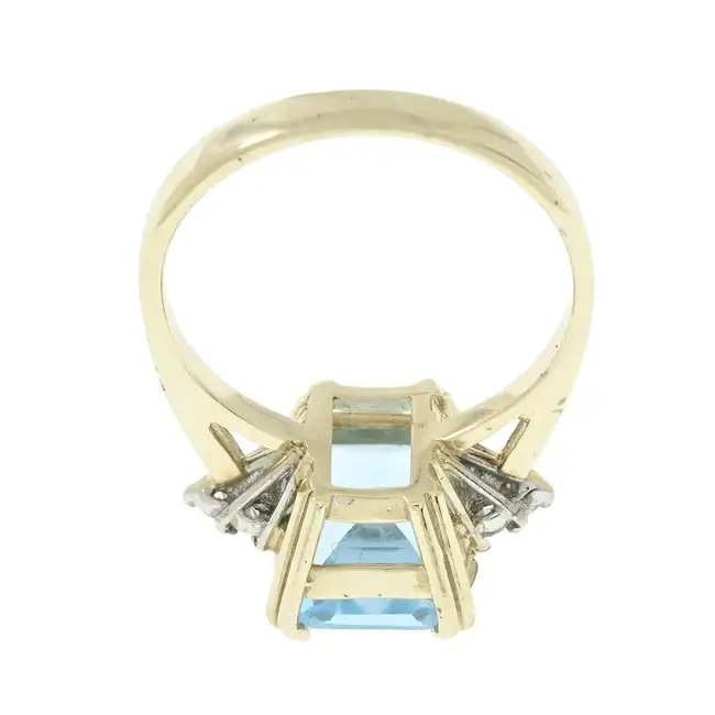 9ct gold blue topaz & diamond ring 