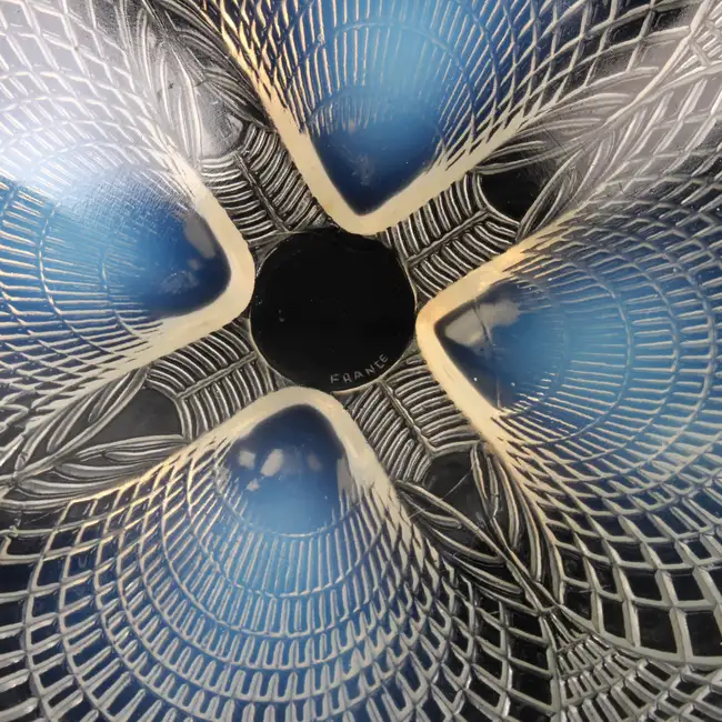 Lalique Coquille bowl