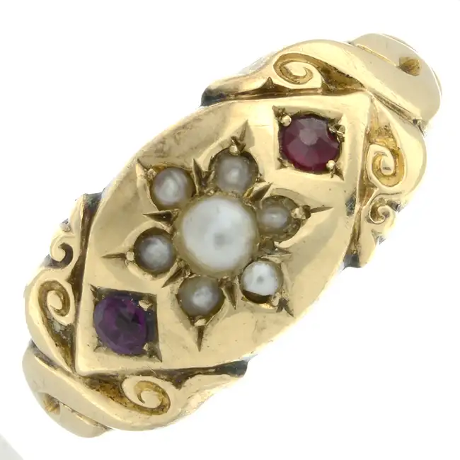 Edwardian 9ct gold garnet & split pearl ring