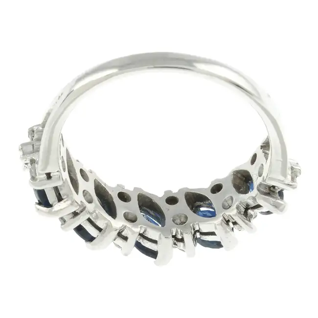 Sapphire & diamond ring