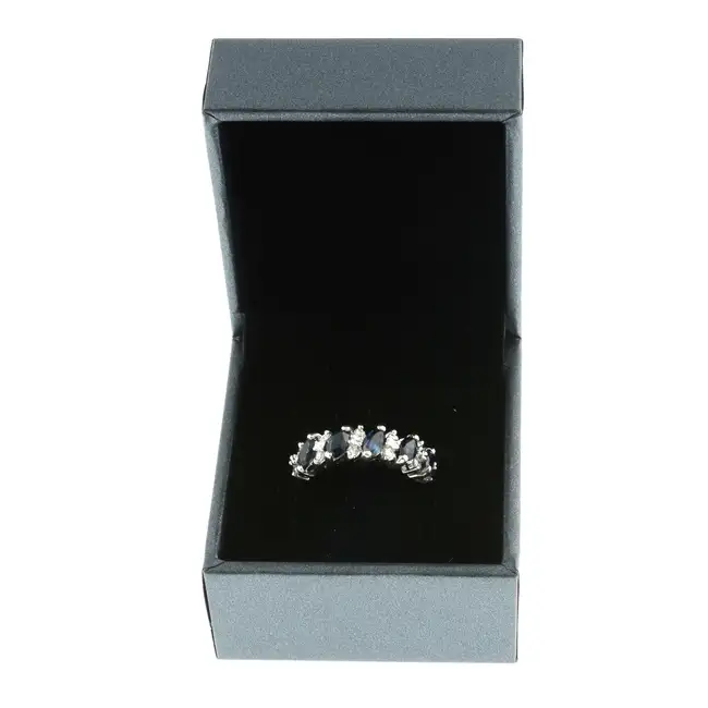 Sapphire & diamond ring