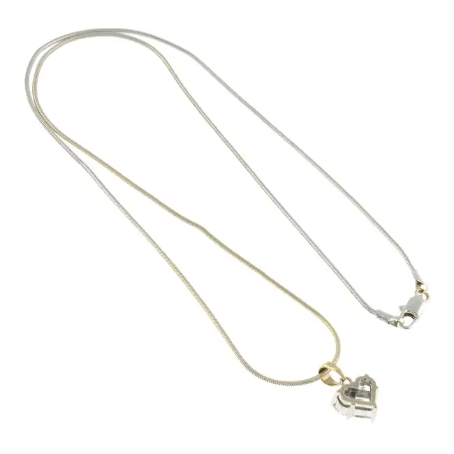 Diamond heart pendant, with chain